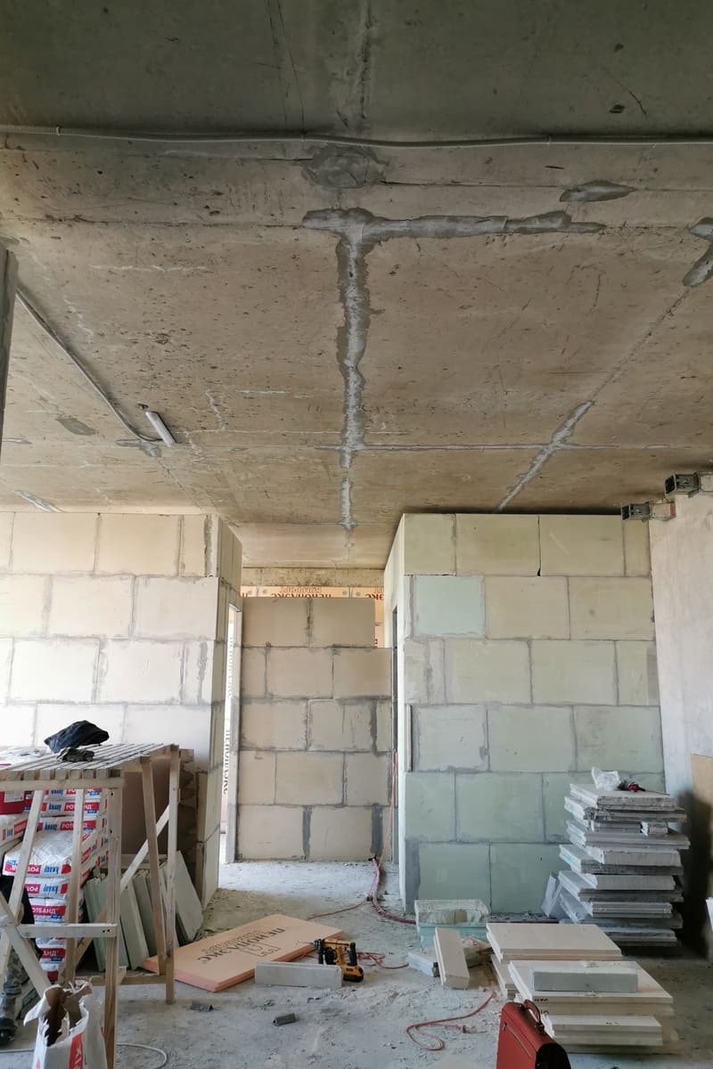 Кладка перегородок в новостройке