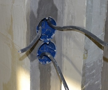 Установка подразетника