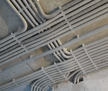 прокладка кабеля в гофре