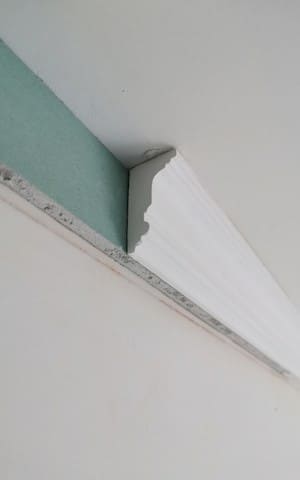 Ремонт лепнины