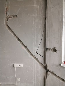 Штробление стен под коммуникации кондиционера