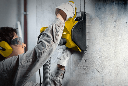 Штробление бетонных стен